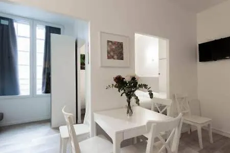 Apartment Appartements Marais Proche Du Theatre Renard Paris