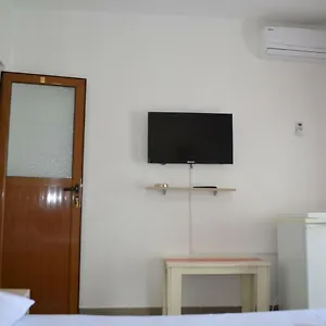 Viktor Apartamento Sarandë